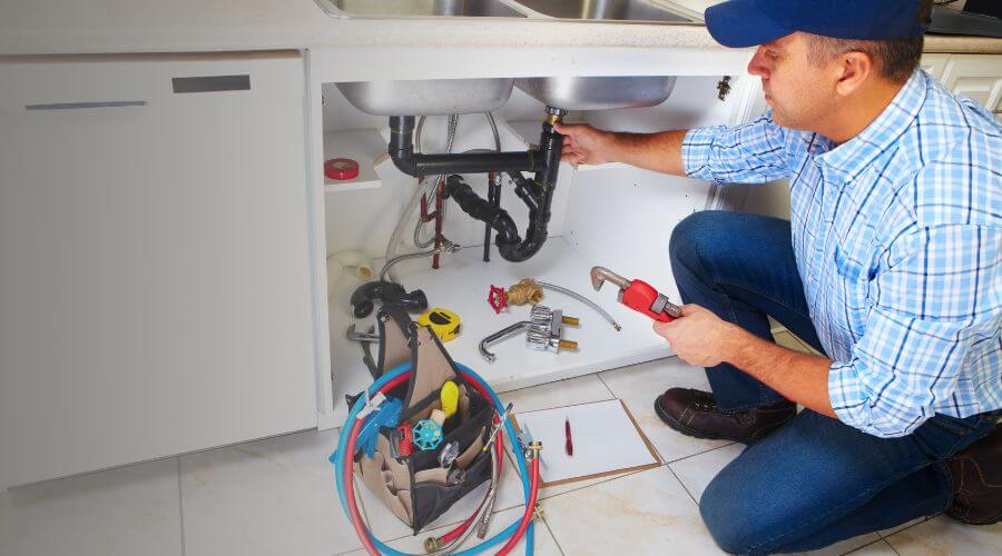 Expert burst pipe repair services in Ellery, IL
